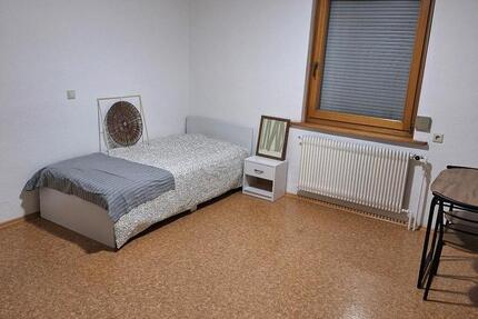 Wohnen auf Zeit Hechingen - 9 Zimmer, 19 m&sup2;, 600&euro; | Angebot:25027121