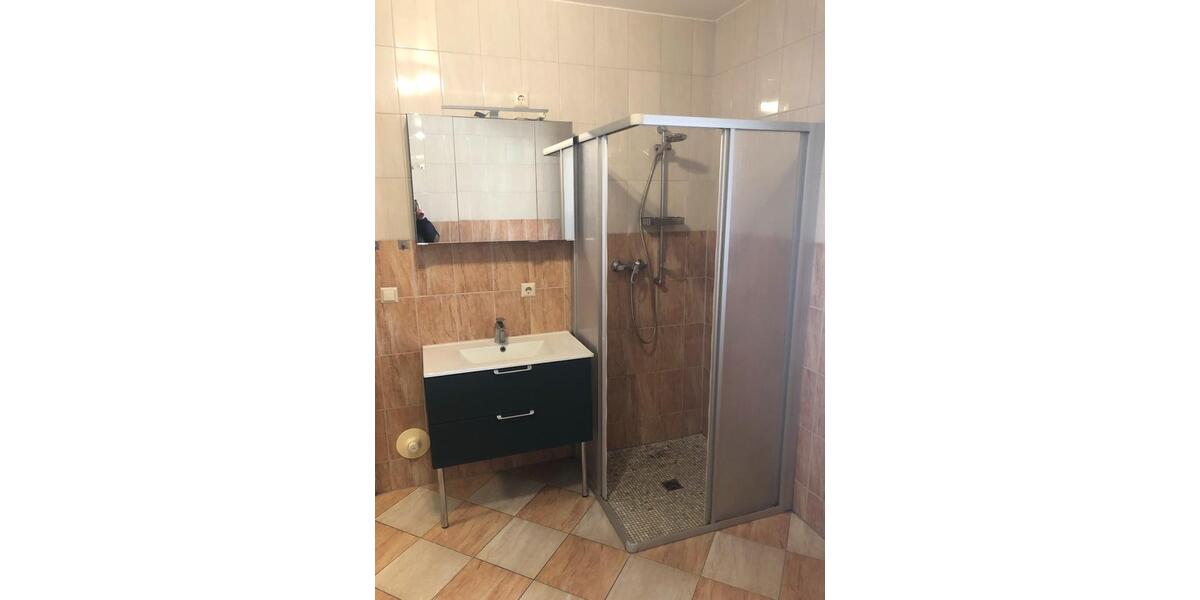 Doppelhaushälfte Staßfurt - 3 Zimmer, 70 m&sup2;, 850&euro; | Angebot:24532599