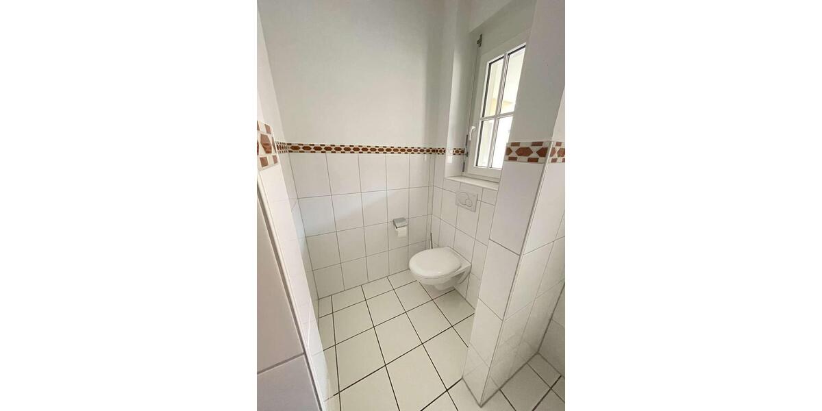 Etagenwohnung Waldshut-Tiengen Tiengen - 4 Zimmer, 158 m&sup2;, 1.500&euro; | Angebot:26479729
