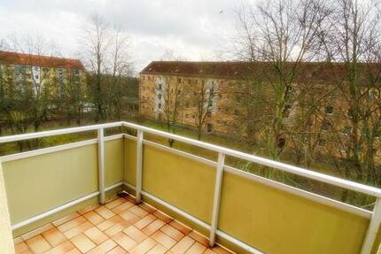 Wohnung Stendal - 4 Zimmer, 71 m&sup2;, 483&euro; | Angebot:25974530