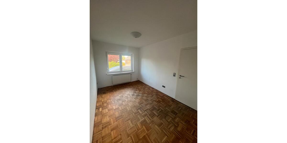 Erdgeschoßwohnung Lunden - 3 Zimmer, 100 m&sup2;, 900&euro; | Angebot:26606241