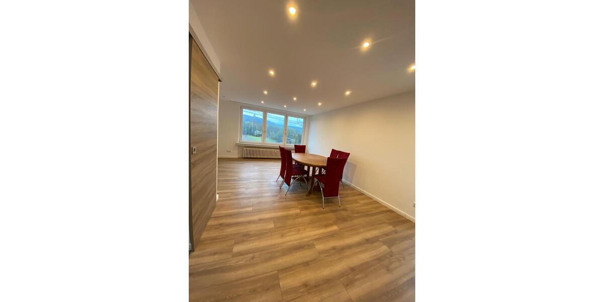 Etagenwohnung Hameln - 3 Zimmer, 80 m&sup2;, 700&euro; | Angebot:26237582