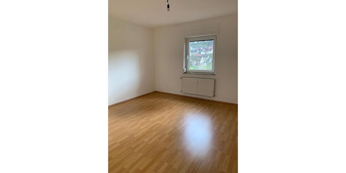 Erdgeschoßwohnung Elsenfeld - 3 Zimmer, 96 m&sup2;, 690&euro; | Angebot:24813564