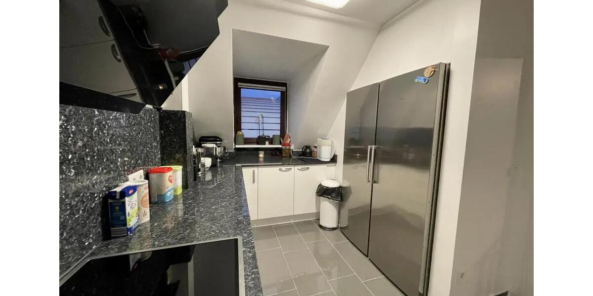 Etagenwohnung Grevenbroich - 3 Zimmer, 90 m&sup2;, 1.080&euro; | Angebot:26045516