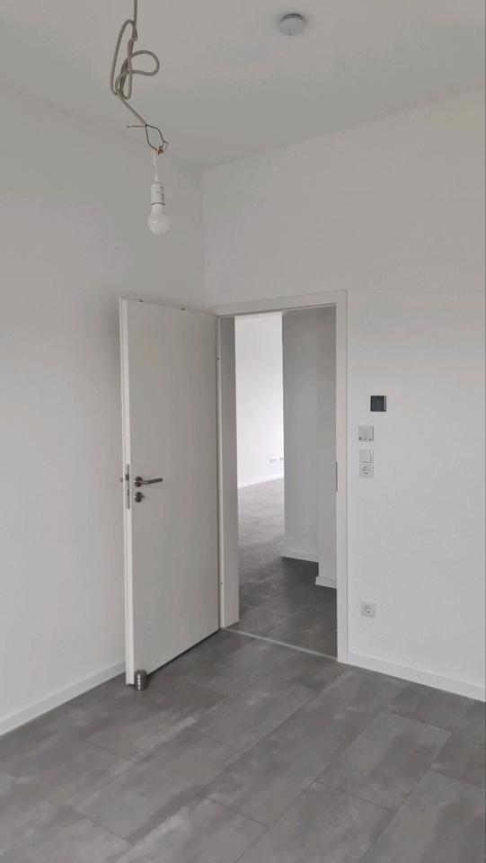 Traumhafte, kernsanierte 3-Zi Wohnung mit blick ins Grüne
