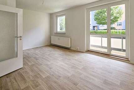 Wohnung zum Mieten in Zwickau 330 € 50 m² 2 zimmer