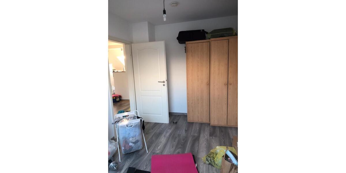 Dachgeschoßwohnung Krefeld - 2 Zimmer, 50 m&sup2;, 500&euro; | Angebot:26650135