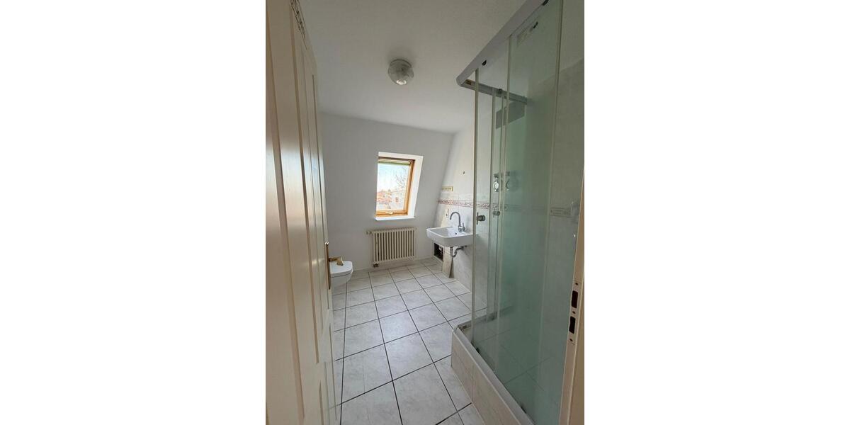 Dachgeschoßwohnung Brandenburg an der Havel Bahnhofsvorstadt - 3 Zimmer, 74 m&sup2;, 770&euro; | Angebot:26296461
