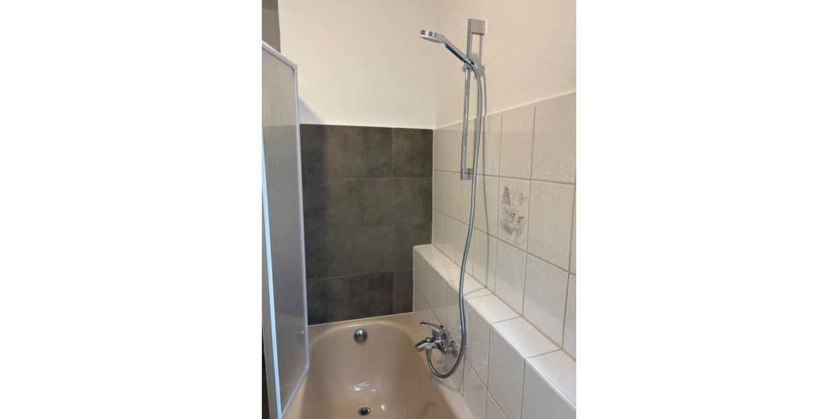 Etagenwohnung Limbach-Oberfrohna Oberfrohna - 2 Zimmer, 65 m&sup2;, 390&euro; | Angebot:26695177