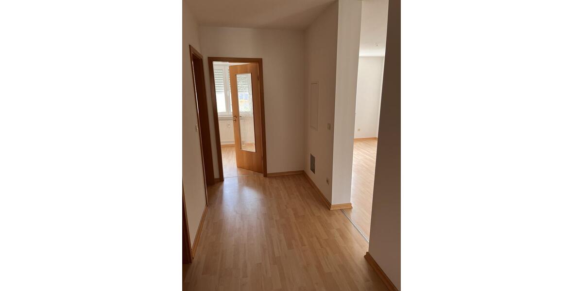 Etagenwohnung Heroldsberg - 3 Zimmer, 83 m&sup2;, 865&euro; | Angebot:25178640