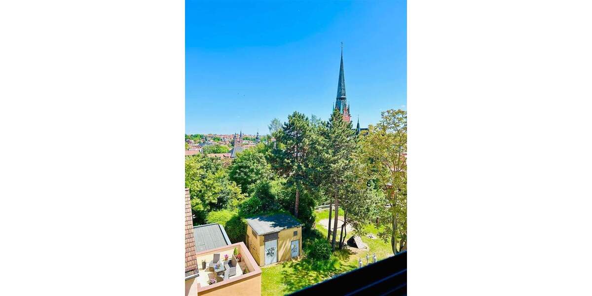Herzlich willkommen in Deiner gemütlichen Dachgeschoss- Wohnung im Herzen von Altenburg.. 2 zimmer