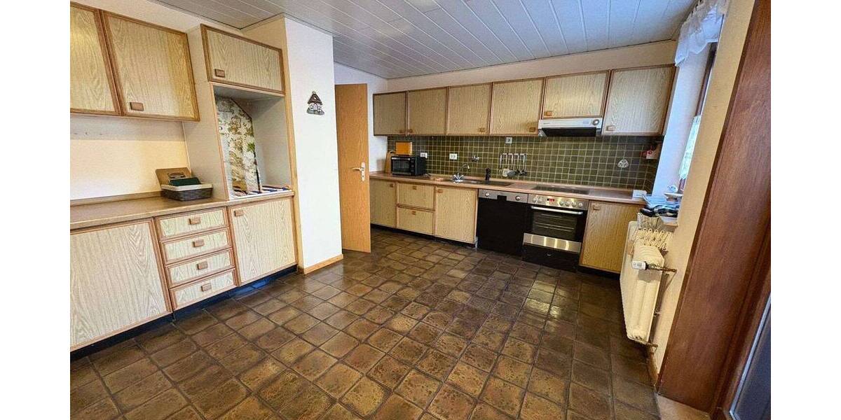 Etagenwohnung Linden Großen-Linden - 5 Zimmer, 150 m&sup2;, 1.150&euro; | Angebot:26713069