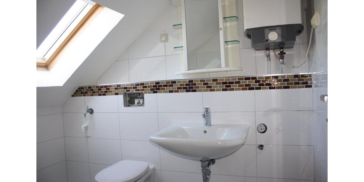 2-Zimmer DG Wohnung in 64832 2 zimmer