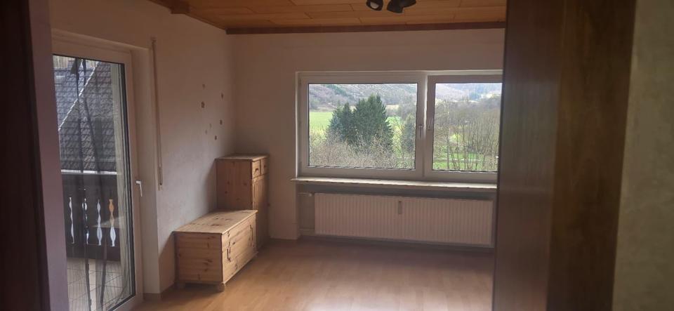 Etagenwohnung Dautphetal - 3 Zimmer, 98 m&sup2;, 1.100&euro; | Angebot:26049641