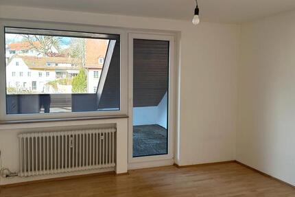 Wohnung Ellwangen (Jagst) - 4 Zimmer, 107 m&sup2;, 1.050&euro; | Angebot:26600779