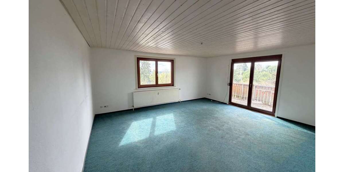 Etagenwohnung Loßburg - 3 Zimmer, 106 m&sup2;, 900&euro; | Angebot:27256211