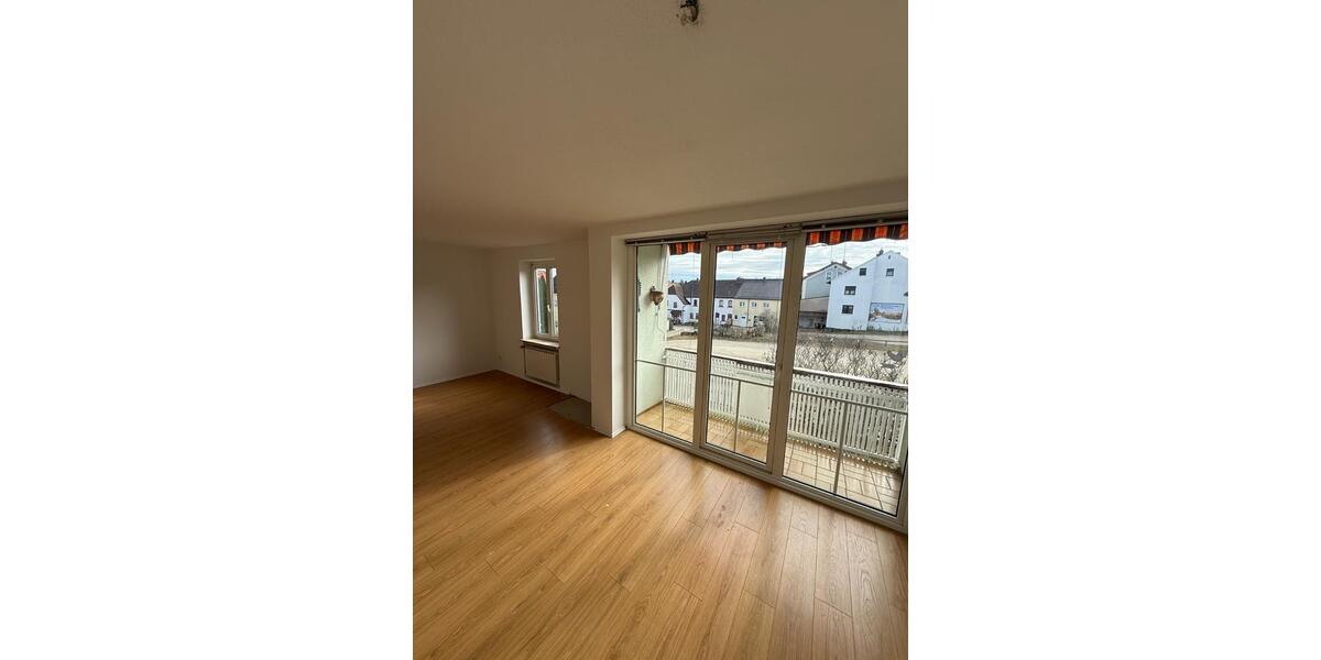 Etagenwohnung Treuchtlingen - 3 Zimmer, 92 m&sup2;, 828&euro; | Angebot:25480107