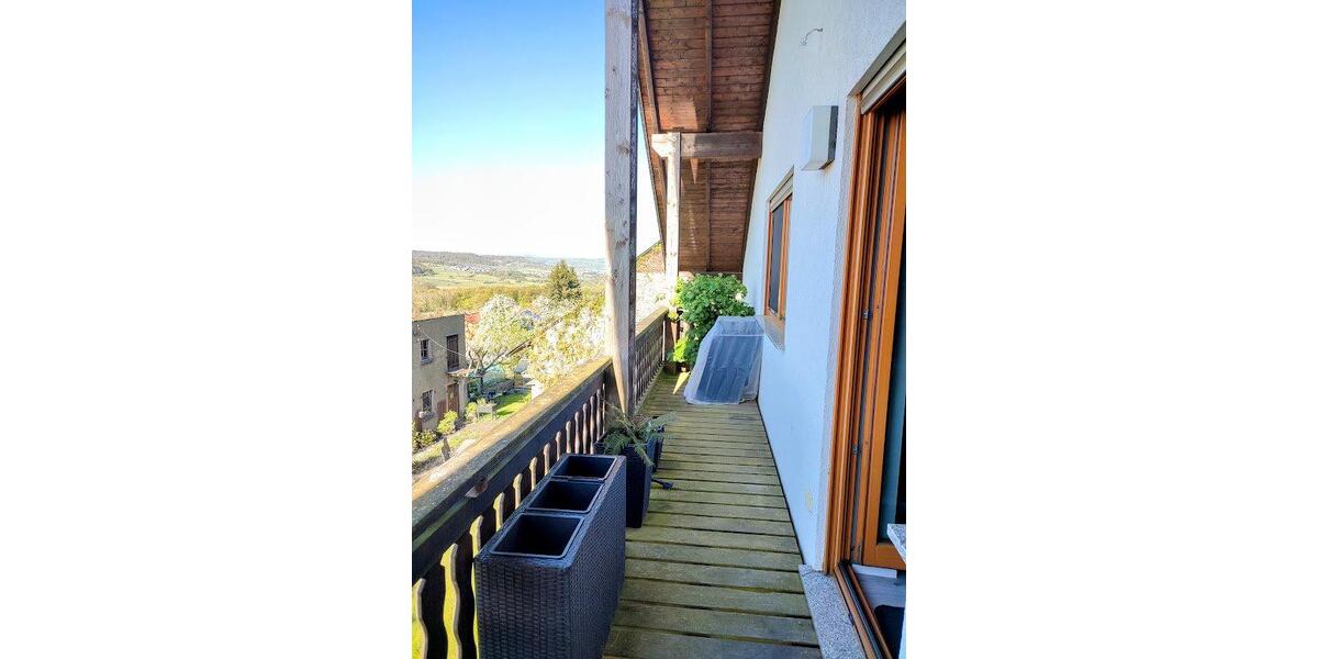 Etagenwohnung Hundsangen - 4 Zimmer, 140 m&sup2;, 1.200&euro; | Angebot:26230359