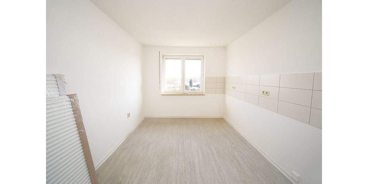 Etagenwohnung Helbra - 3 Zimmer, 73 m&sup2;, 379&euro; | Angebot:25916914