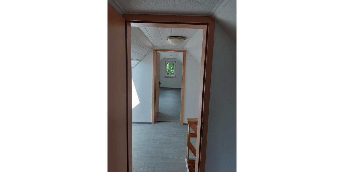 Dachgeschoßwohnung Zörbig - 2 Zimmer, 44 m&sup2;, 280&euro; | Angebot:26678255