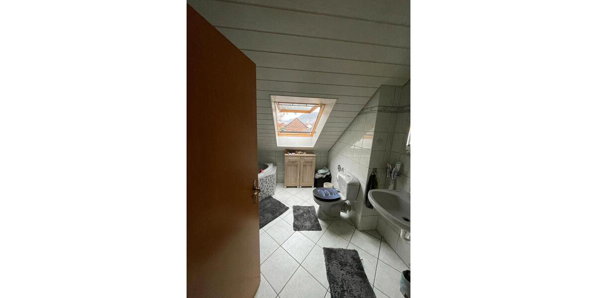 Dachgeschoßwohnung Bad Kreuznach Bad Münster am Stein-Ebernburg - 3 Zimmer, 96 m&sup2;, 970&euro; | Angebot:26566091