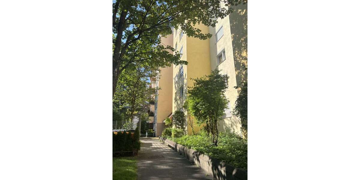 Etagenwohnung Augsburg Antonsviertel - 4 Zimmer, 106 m&sup2;, 1.280&euro; | Angebot:25354445