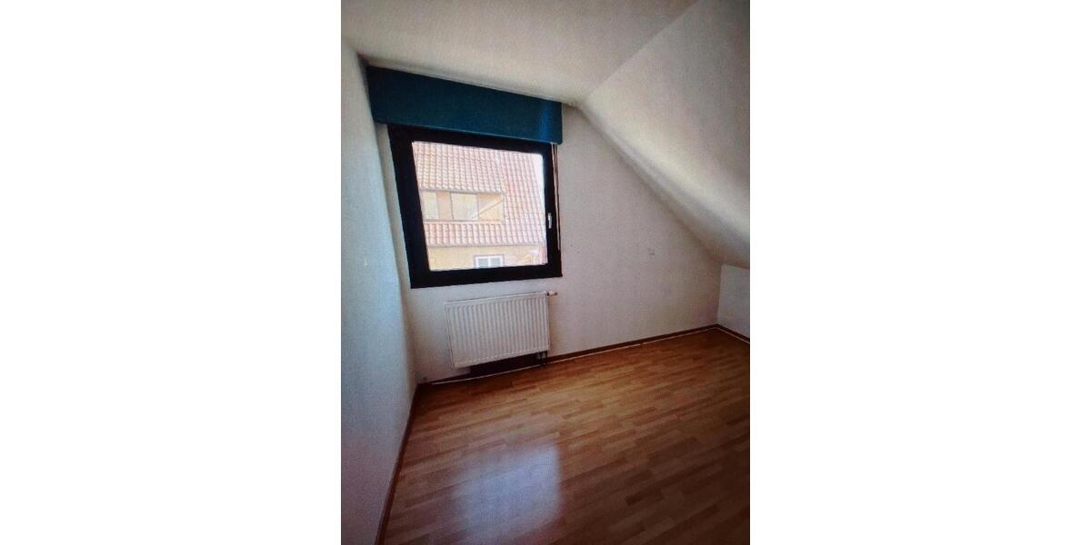 Dachgeschoßwohnung Magstadt - 2.5 Zimmer, 64 m&sup2;, 865&euro; | Angebot:25057496