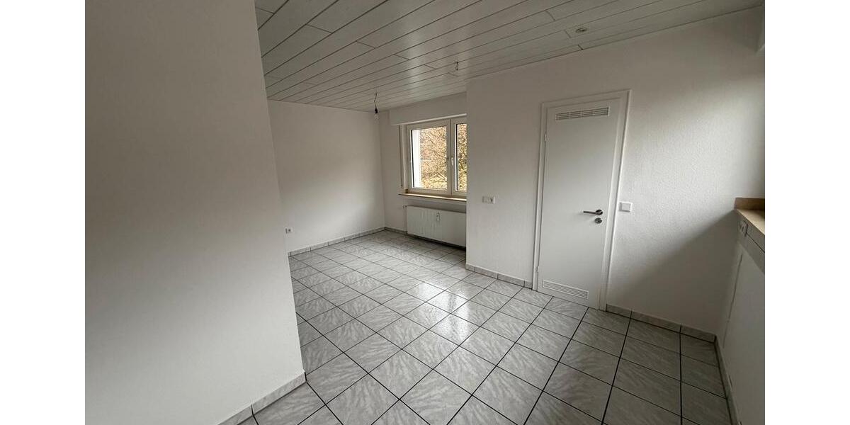 Etagenwohnung Bad Driburg - 3 Zimmer, 81 m&sup2;, 650&euro; | Angebot:26040278