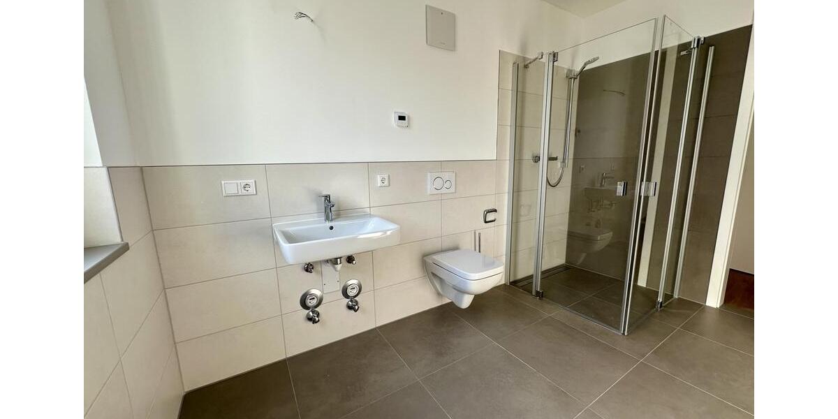 Erdgeschoßwohnung Eisenach - 3 Zimmer, 101 m&sup2;, 1.330&euro; | Angebot:25512318