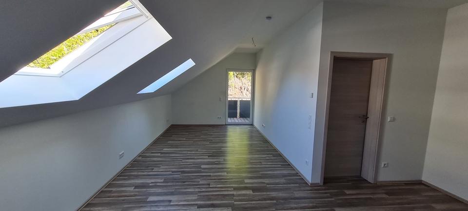 Dachgeschoßwohnung Östringen - 2 Zimmer, 60 m&sup2;, 880&euro; | Angebot:26547314