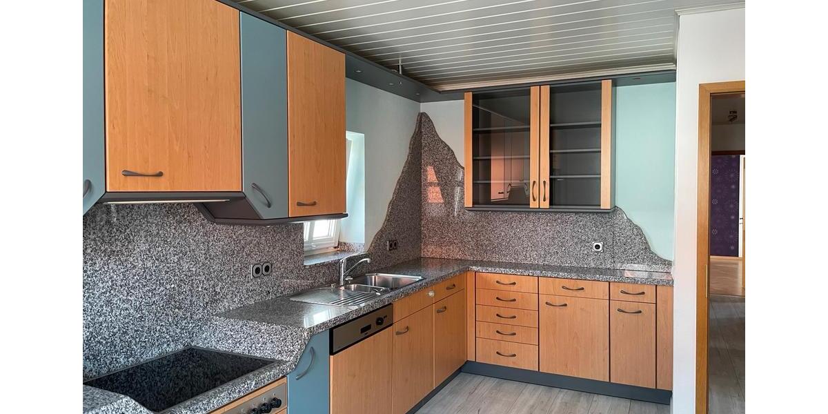 Etagenwohnung Rotenburg an der Fulda - 3 Zimmer, 80 m&sup2;, 770&euro; | Angebot:25745443