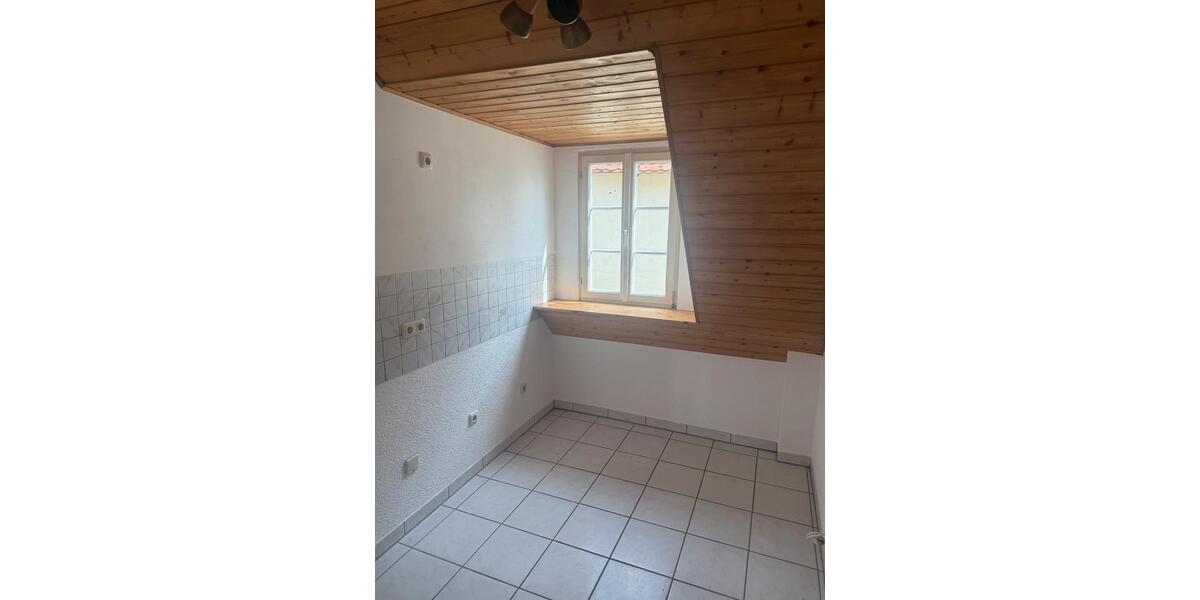 Etagenwohnung Altendorf - 2.5 Zimmer, 65 m&sup2;, 850&euro; | Angebot:26033522