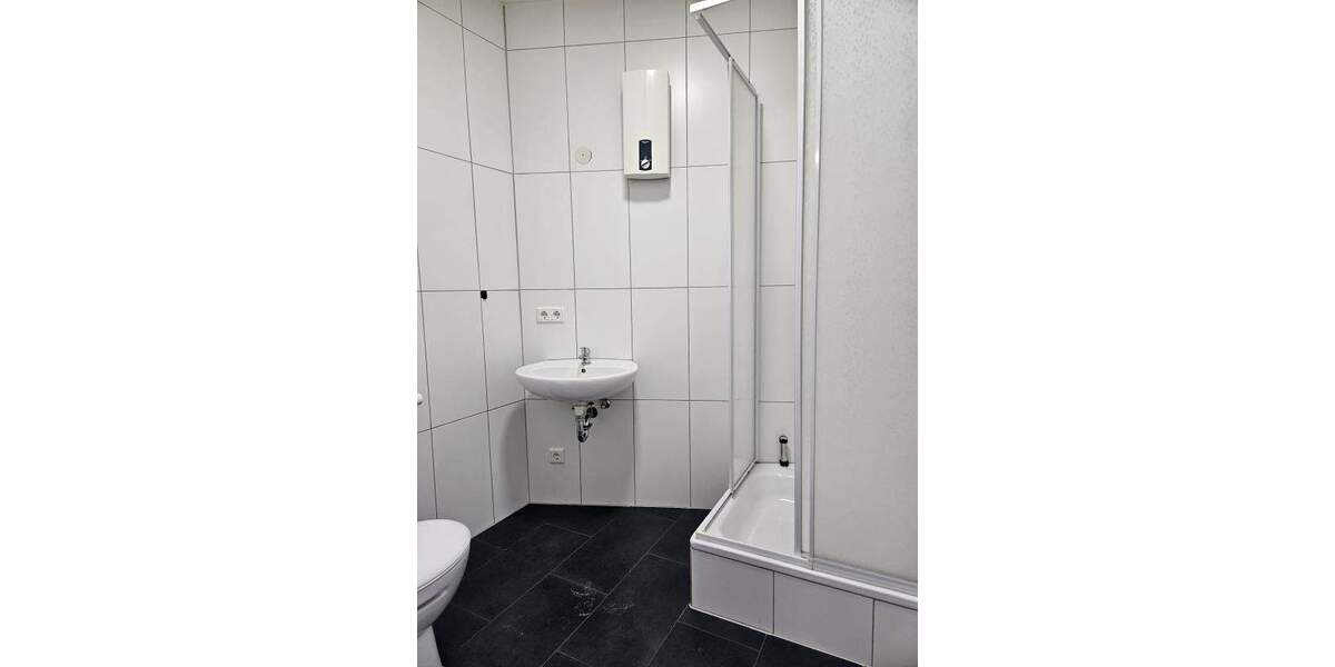 Gewerbeobjekt Röthenbach - 2 Zimmer, 41 m&sup2;, 500&euro; | Angebot:24780105