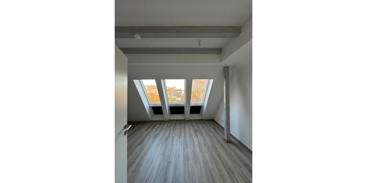 Dachgeschoßwohnung Radebeul - 2 Zimmer, 52 m&sup2;, 665&euro; | Angebot:26295522