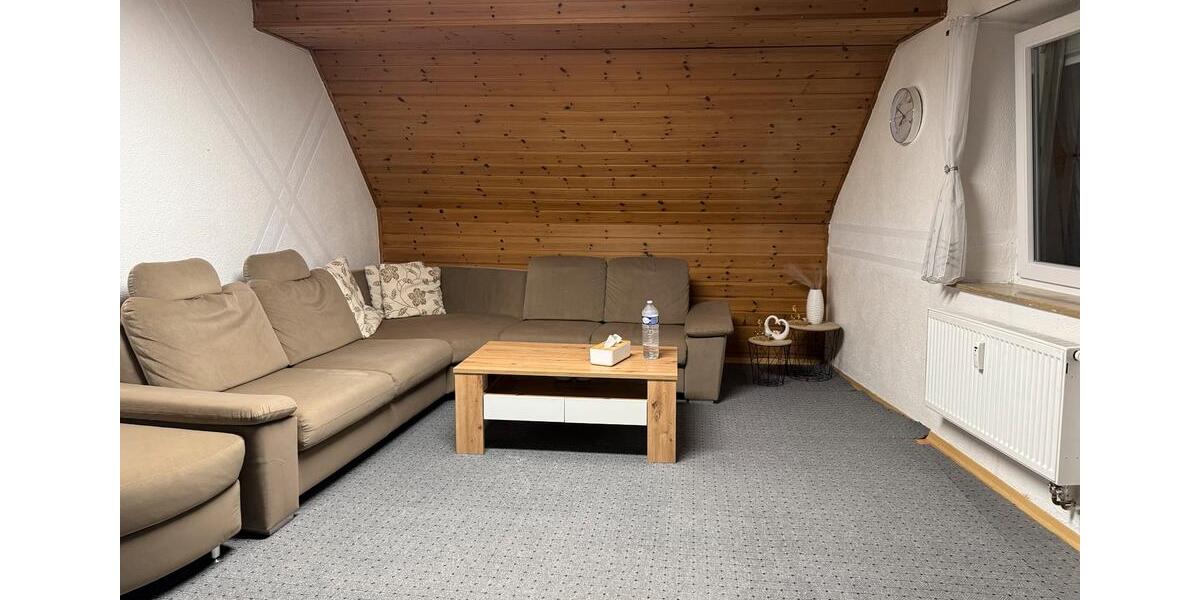 Dachgeschoßwohnung Aalen Attenhofen - 3 Zimmer, 85 m&sup2;, 800&euro; | Angebot:26231213