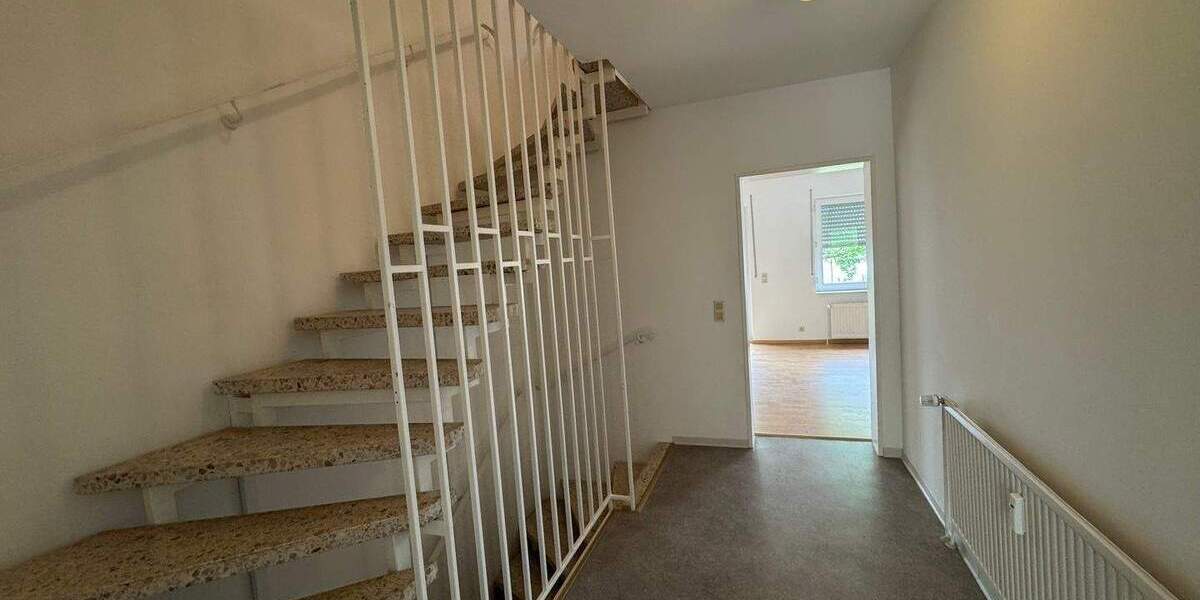 Reihenmittelhaus Binsfeld - 4 Zimmer, 122 m&sup2;, 979&euro; | Angebot:25693100