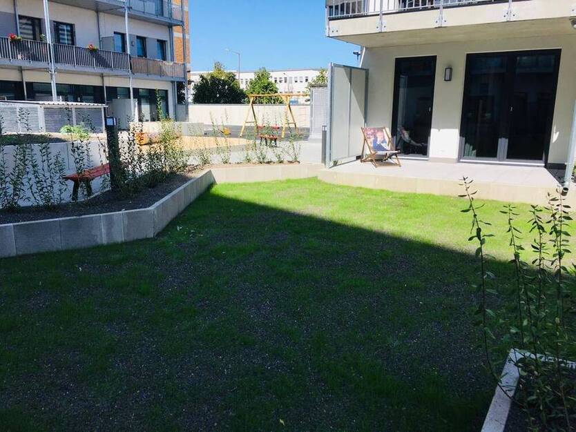 Großzügige 1-Zimmer-Wohnung mit Garten in U-Bahn Nähe