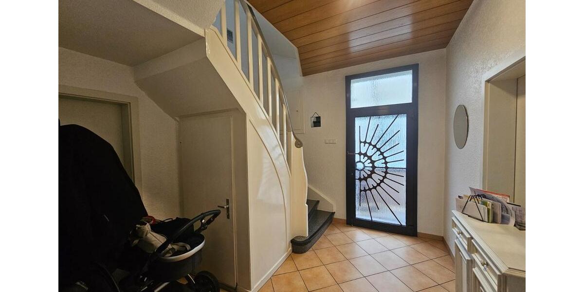 Einfamilienhaus Rheinberg - 7 Zimmer, 167 m&sup2;, 1.883&euro; | Angebot:25172575