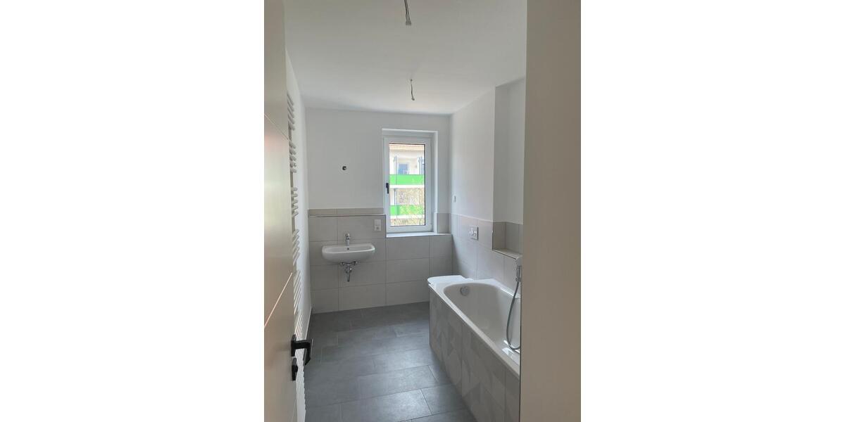 Etagenwohnung Oederan - 4 Zimmer, 99 m&sup2;, 695&euro; | Angebot:26547174