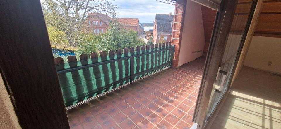 Dachgeschoßwohnung Wrestedt - 4 Zimmer, 133 m&sup2;, 950&euro; | Angebot:26103314