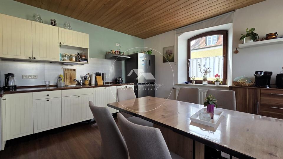 Etagenwohnung Abensberg - 4 Zimmer, 115 m&sup2;, 950&euro; | Angebot:25979881