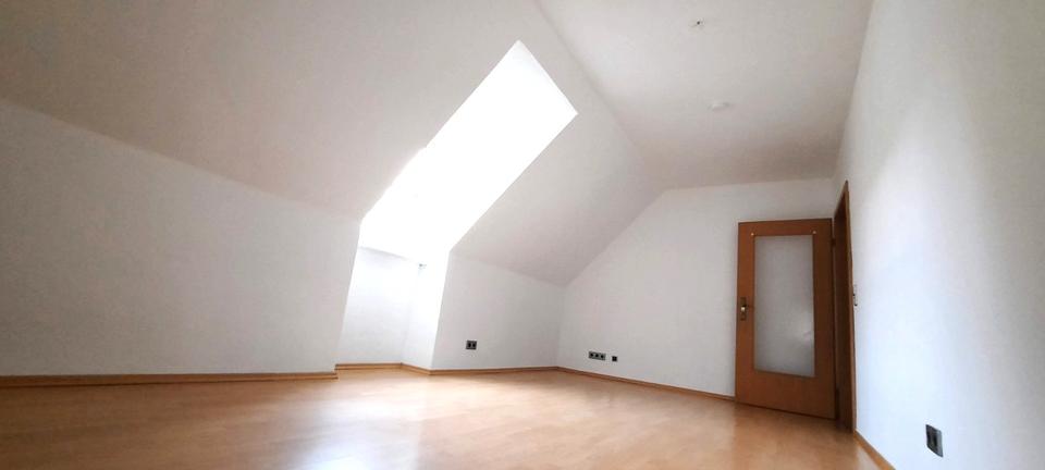 Einfamilienhaus Bad Lauchstädt - 3.5 Zimmer, 100 m&sup2;, 990&euro; | Angebot:26594402