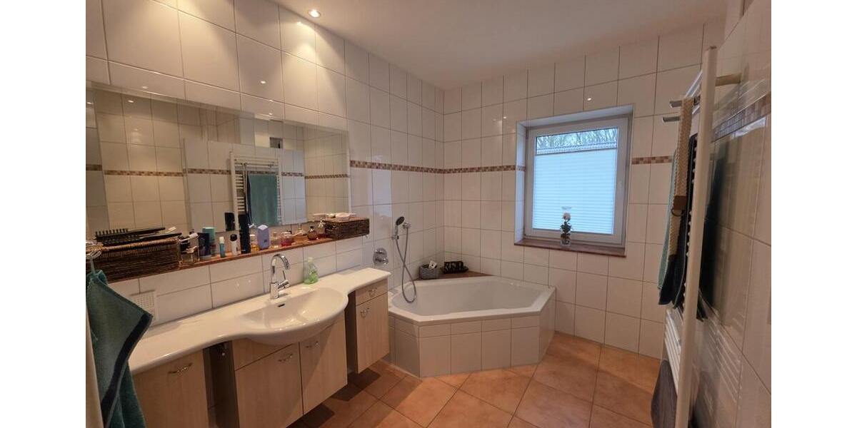 Dachgeschoßwohnung Steinfeld (Oldenburg) - 4 Zimmer, 125 m&sup2;, 1.000&euro; | Angebot:26461612