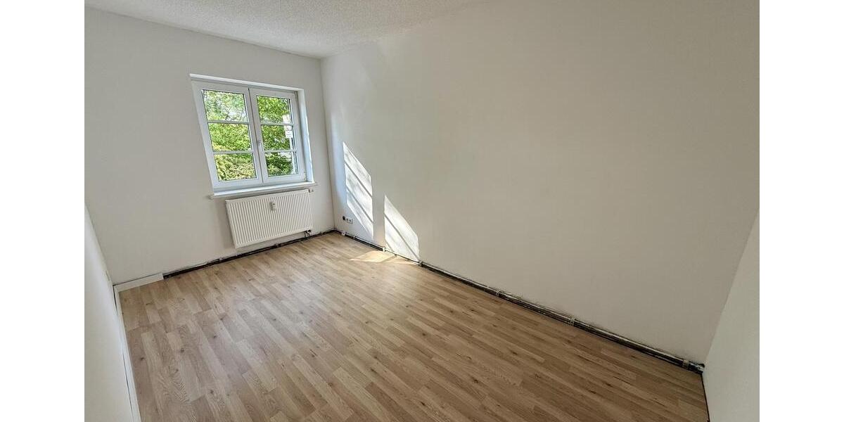 Erdgeschoßwohnung Plauen Alt Chrieschwitz - 3 Zimmer, 64 m&sup2;, 360&euro; | Angebot:26518940