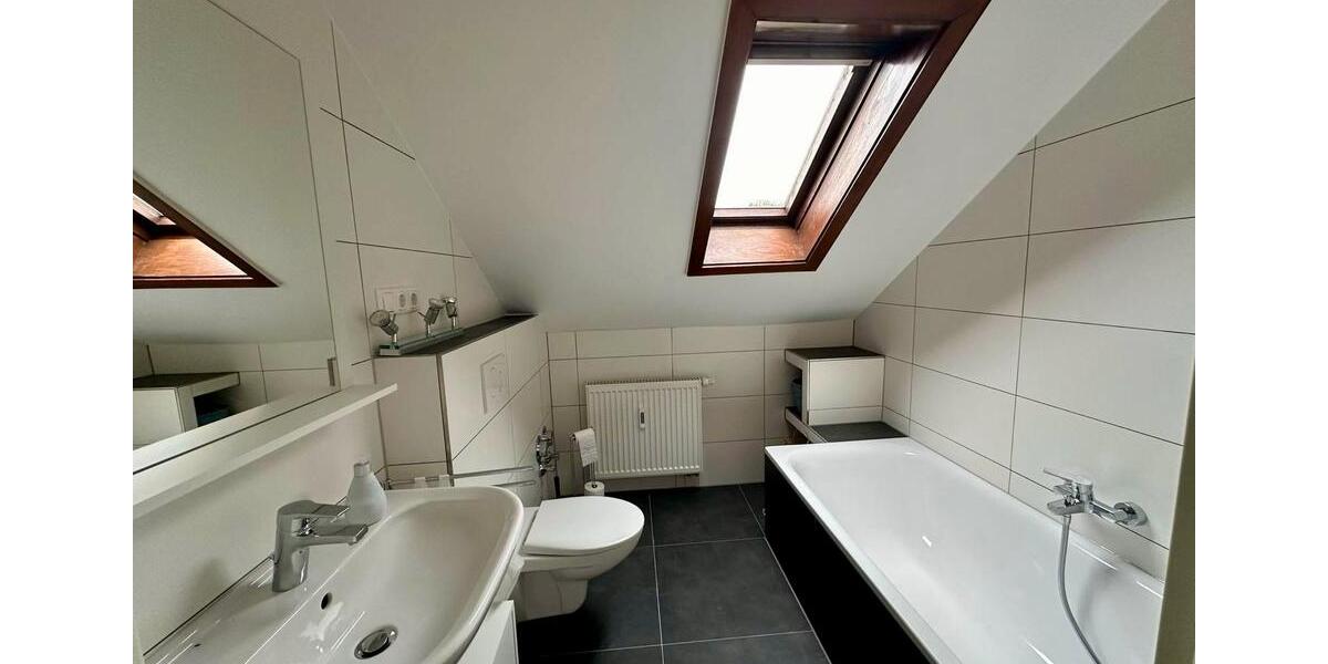 Dachgeschoßwohnung Bensheim - 3 Zimmer, 68 m&sup2;, 850&euro; | Angebot:24774668