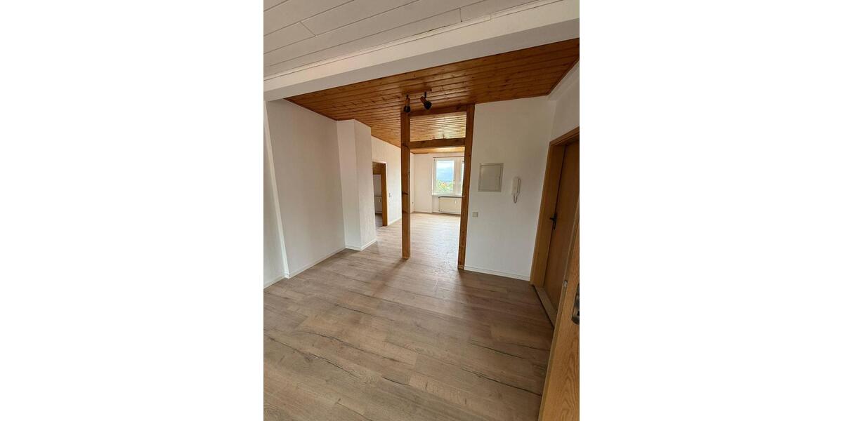 Etagenwohnung Neustadt an der Weinstraße Diedesfeld - 4 Zimmer, 100 m&sup2;, 950&euro; | Angebot:26688069
