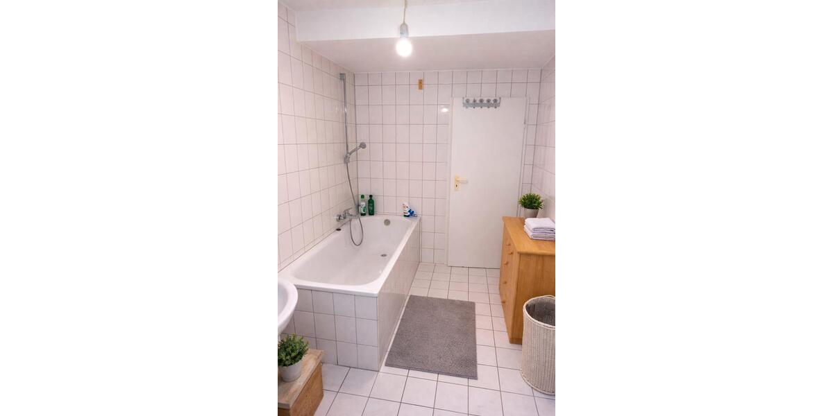 Dachgeschoßwohnung Mönchengladbach Süd - 2 Zimmer, 60 m&sup2;, 580&euro; | Angebot:26656189