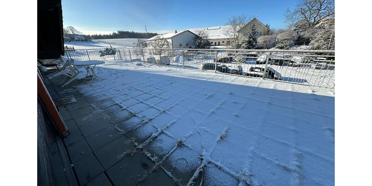 Mit Terrasse-helle, teilmöblierte 2,5-Zimmer Wohnung zu vermieten 2.5 zimmer