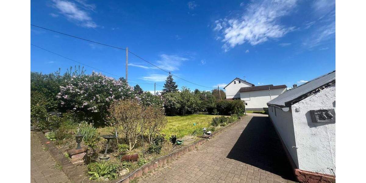 Einfamilienhaus Wiesbaden Biebrich - 1 Zimmer, 290 m&sup2;, 4.500&euro; | Angebot:25912529