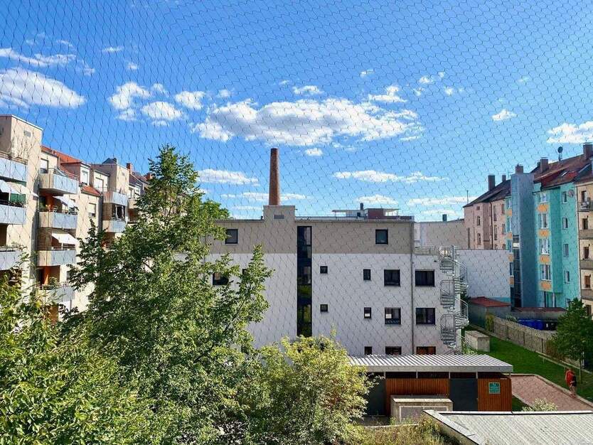 Renovierte JugendstilWohnung mit Süd-Balkon in ruhiger Anwohnerstraße